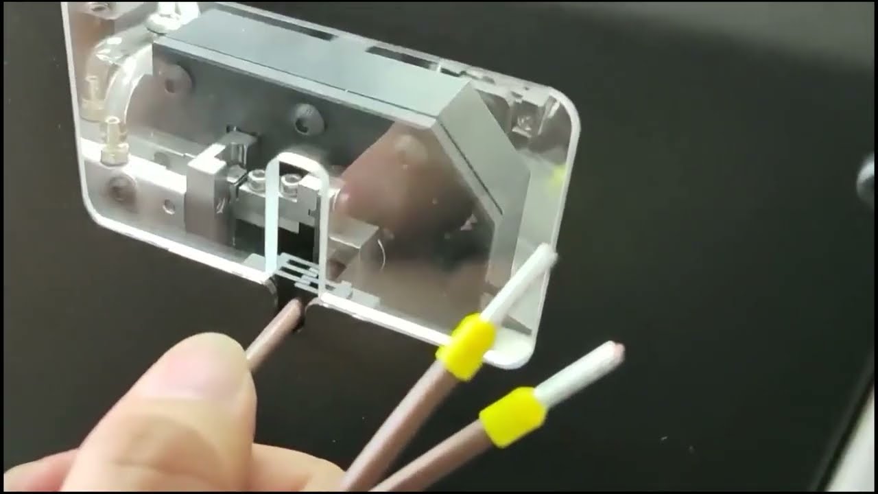 Máquina de Crimpagem de Terminais Tubulares Pré-Isolados + Decapagem Automática de Fios