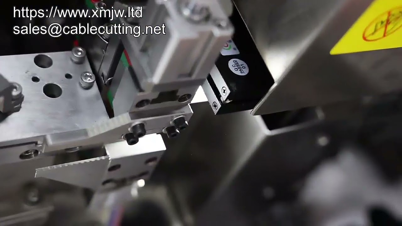 Máquina Automática de Cabeça Única para Estanhamento, Inserção de Carcaça e Cravação de Terminais