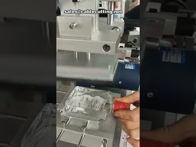 Máquina de Etiquetagem Adesiva para Latas e Garrafas Quadradas – Veja em Ação!