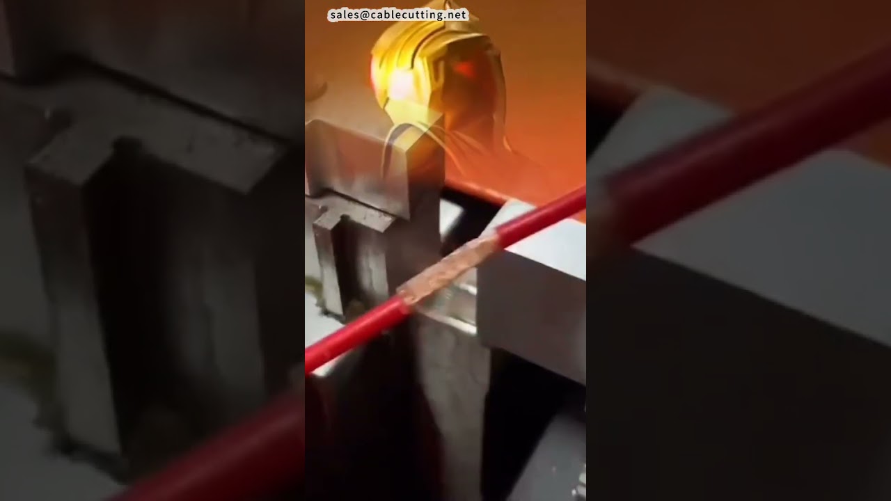 Clip Humorístico: Ultraman Compra Máquina de Solda Ultrassônica #fábrica #máquina #cnc