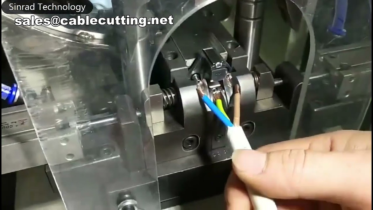 Máquina de Crimpagem Automática para Plugues VDE – Alta Velocidade e Precisão