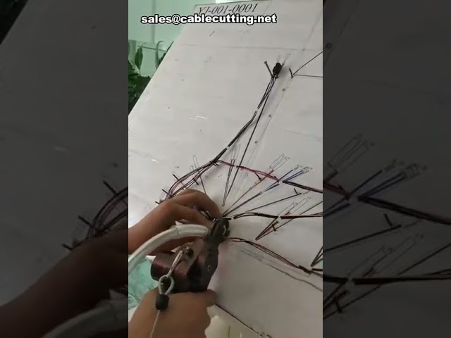 Máquina Automática de Abraçadeiras de Nylon | Produção Eficiente de Cable Ties