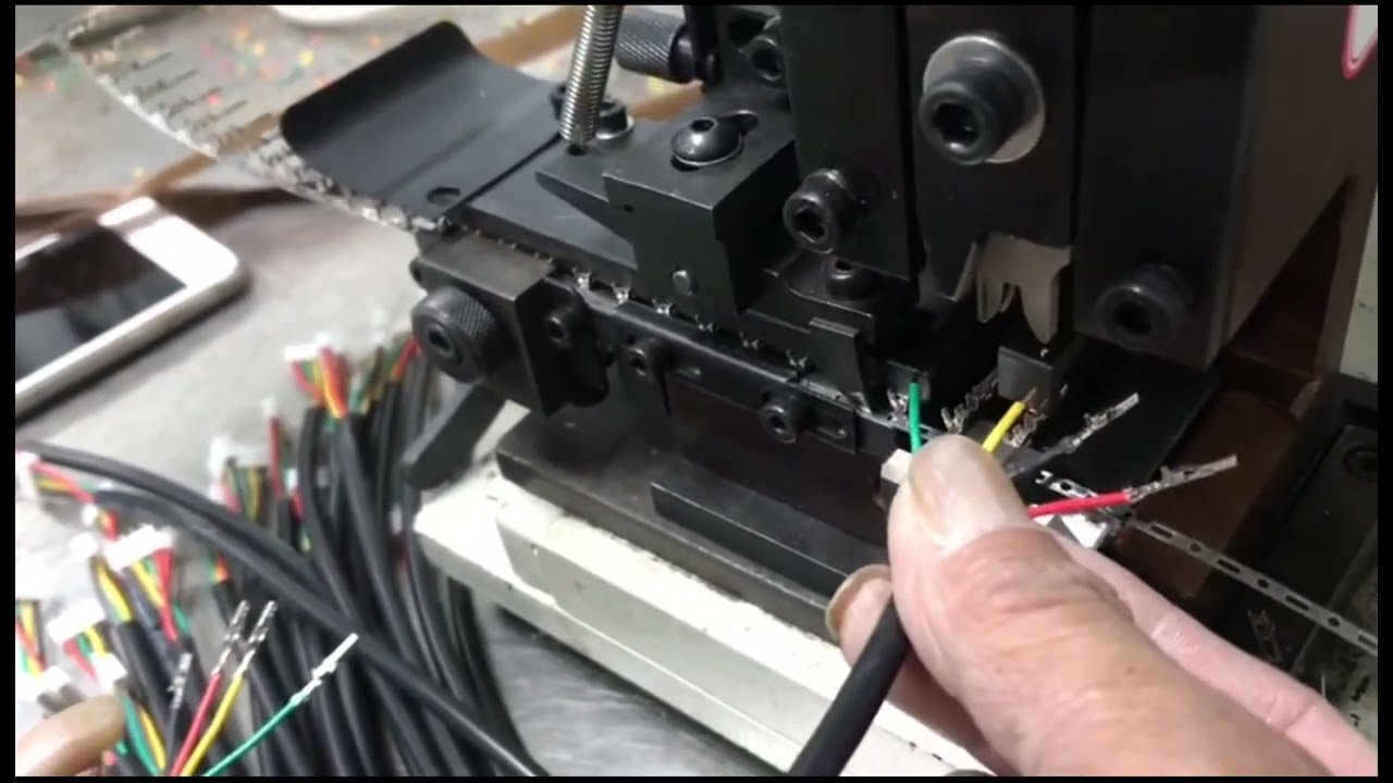 Máquina Semiautomática de Crimpagem de Terminais para Cabos de Cobre – Venda