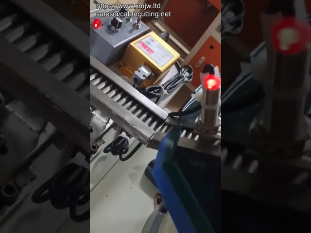 Máquina de Crimpagem Semi-Automática com Alimentação por Placa Vibratória Automática