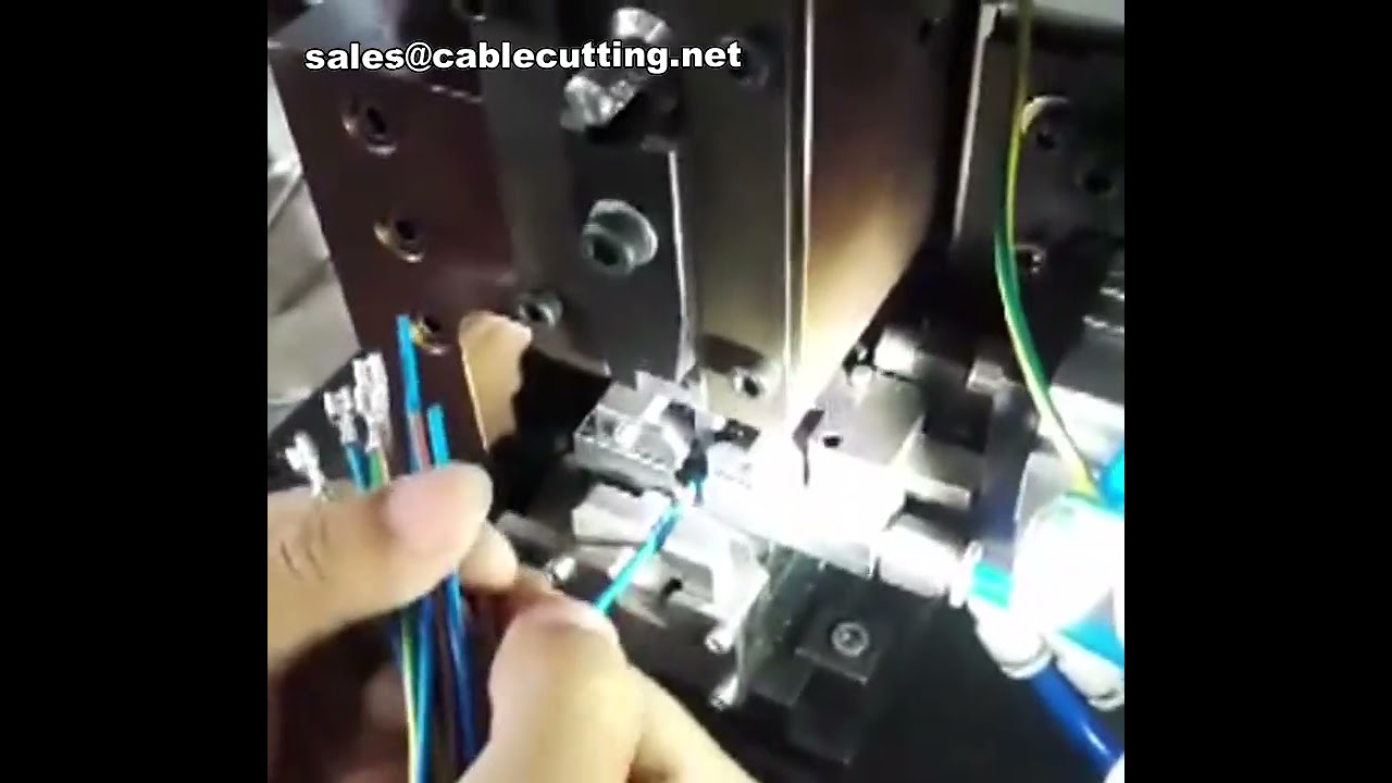Máquina de Crimpagem Automática de Terminais DC e AC com Decapagem de Cabos